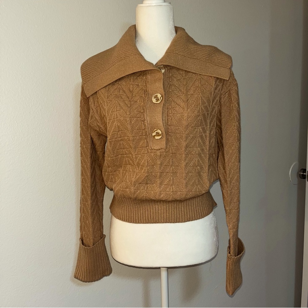 Marc New York sweater. Tan color. Size S. Collared sweater. NWT